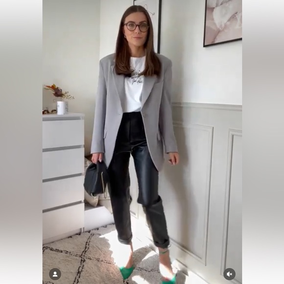 ZARA BLACK HIGH-RISE FAUX LEATHER ANKLE TROUSERS - Picture 7 of 16